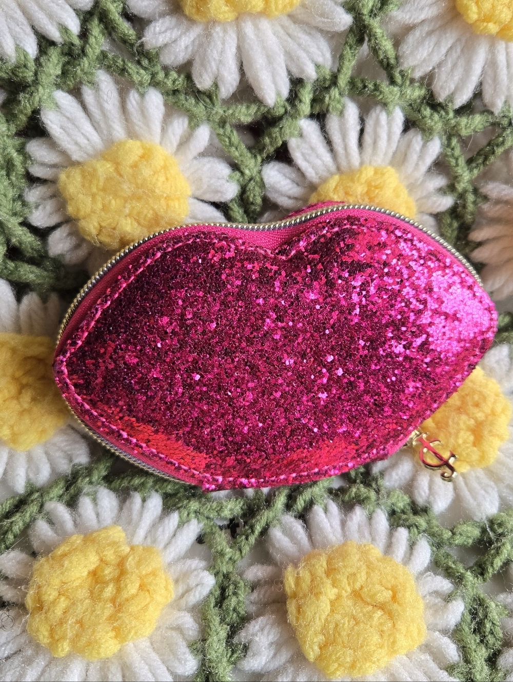 💥Free Bundle Item💥 Juicy Couture Pink Glitter Lips Cosmetic Set